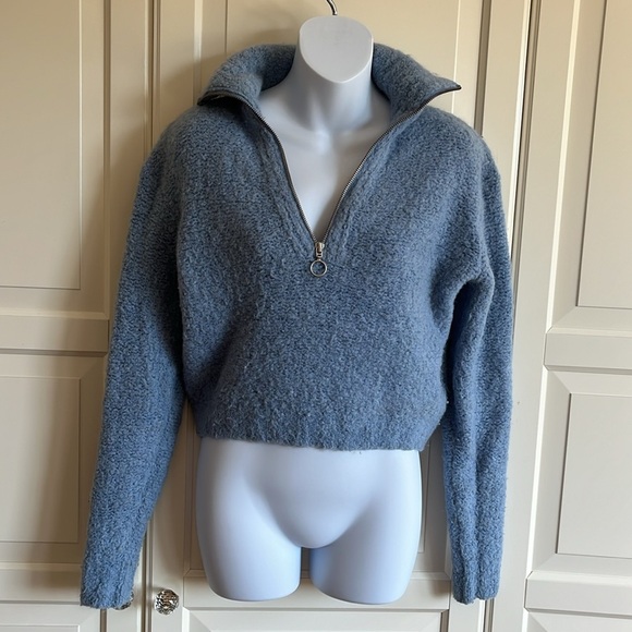 Wilfred Free
Gwyneth Sweater Cropped Blue Size XXS. Alpaca blend Quarter Zip - Picture 12 of 14